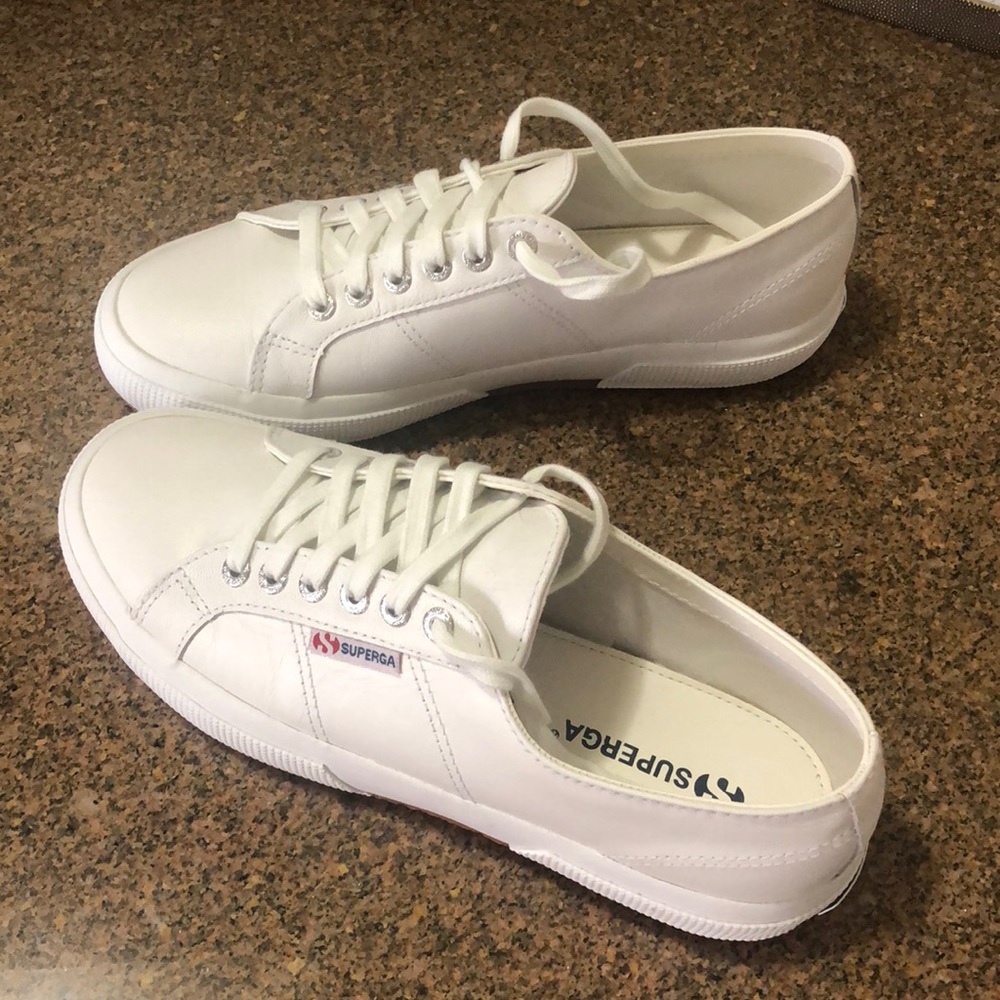 Superga white leather sneakers. Go with everything; perfect for Fall!